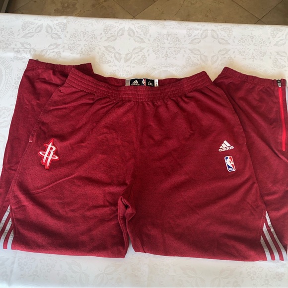 Adidas NBA Men’s Size 2XL Red Sweatpants Elastic Waist 2” + Length 3 Stripes - Picture 4 of 16